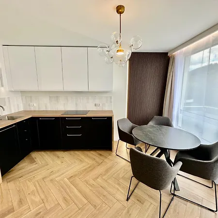 Na Jaszowcu Widokowy Z Balkonem